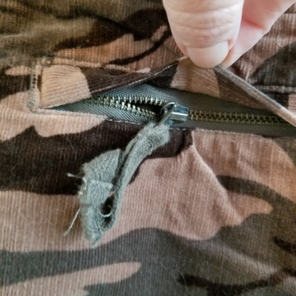 Inc corduroy cargo pants sz 4 - Picture 6 of 6